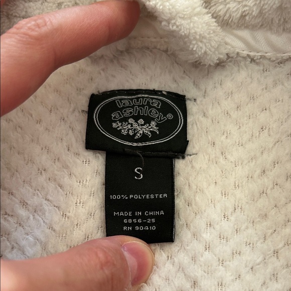 Small Laura Ashley Soft Cream Textured Robe - Picture 2 of 6